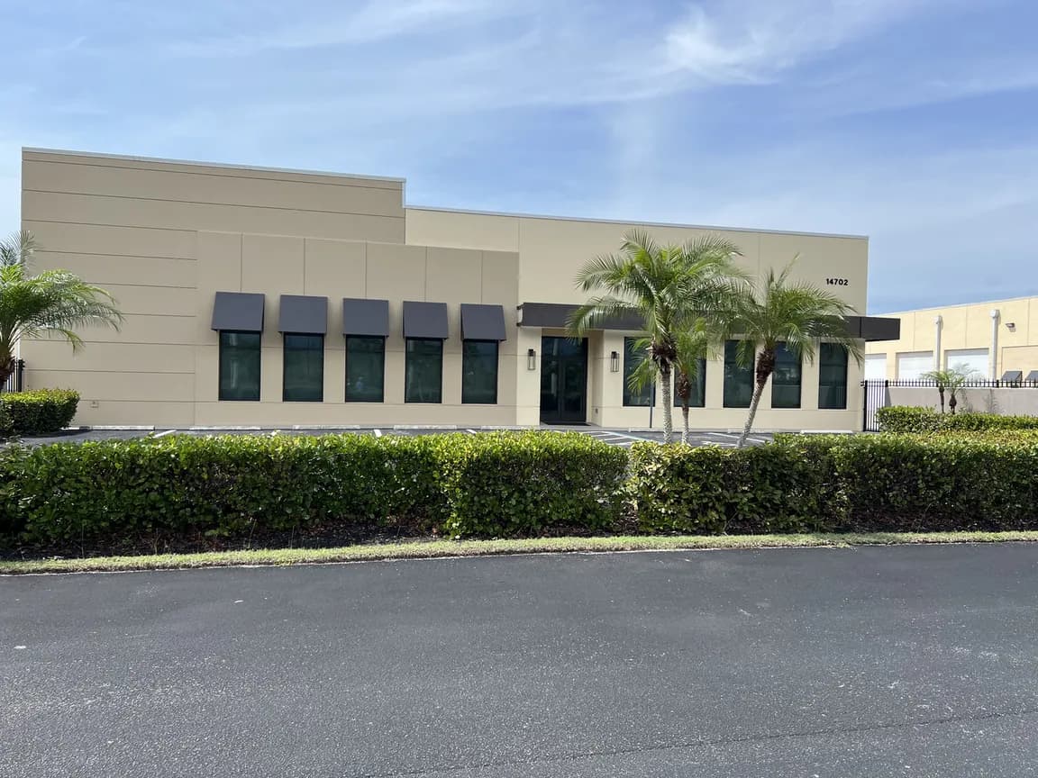 Office, Showroom & Garage Warehouse